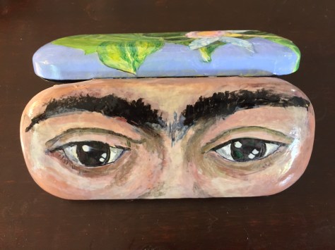 Frida kahlos eyes on this eye glasses case painted with nail polish